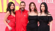 Adam Sandler pozirao sa suprugom i kćerima: 19- godišnja Sadie zvijezda je Netflixovog filma