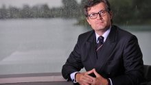Combis instalirao platomate za plaćanje mobitelom