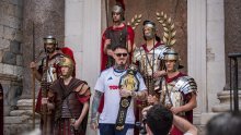 UFC-ov prvak divi se Hrvatskoj. Otkrio i što misli o Cro Copu i Stipi Miočiću