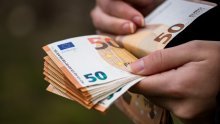 Pokušale joj prodati masažer pa ukrale 15 tisuća eura