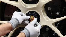 Porsche povukao potez koji nije viđen gotovo 30 godina: Radnici u šoku