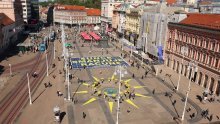 Aktivisti Greenpeacea 'ukrasili' Manduševac: Sunce je rješenje za skupe račune i energetsku krizu!