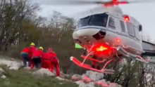 VIDEO Britanski paraglajder srušio se kod Tribalja, spašavali ga HGSS i helikopter MUP-a