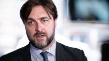 Ćorić o plivajućem PDV-u: 'Bliski istok zahtijeva pravovremenu reakciju'