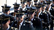 Japanci se odriču miroljubivosti, Kinezi na nogama: 'Budno vas pratimo!'
