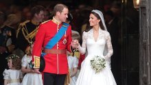 Petnaest godina nakon vjenčanja koje je gledao svijet, William i Kate slave ljubav
