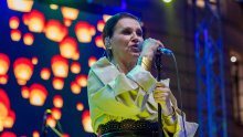 Pun trg i emocije na maksimumu: Nina Badrić održala koncert u Splitu, pogledajte kako je bilo