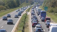 Krenule velike kolone na autocestama, HAK: 'Kasnije će biti još gore'