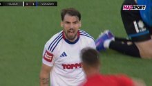 Pogledajte kako je igrač Hajduka poludio na suca Kolarića: Zaradio je žuti karton