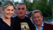 Poznati na Starom placu: Terezina splitska večer okupila vjerne obožavatelje i prijatelje