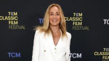 Zbogom kratkoj kosi: Sharon Stone oduševila promjenom imidža i mladolikim izgledom