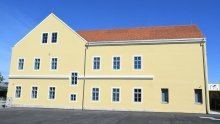Nakon pet godina u kontejneru: Petrinjska knjižnica napokon u suvremenom prostoru