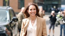 Kate Middleton plijenila elegancijom: Bezvremensko odijelo začinila posebnim detaljem