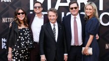 Martin Short prvi put na crvenom tepihu od smrti kćeri; sinovi su mu bili oslonac na Netflixovoj večeri