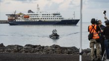 Kako je 'brod smrti' postao turistička atrakcija na Tenerifima: 'Mogli smo ležati uz bazen, ali ovo je ipak zanimljivije'