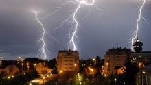 Opasno vrijeme u Zagrebu i okolici! DHMZ precizirao u koje vrijeme dana bi moglo biti najgore