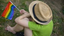 Europska komisija preporučuje: Zabranite konverzijske terapije za LGBTQ osobe