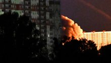 VIDEO Ruski dronovi pogodili stambene blokove u Kijevu: Ljudi zatrpani pod ruševinama