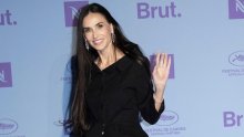 Omražene hlače iz 2010-ih opet su hit: Zaboravljeni komad ponovno svi vade iz ormara