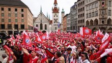 München slavio, a Kompany zaboravio pehar! Trenerova supruga spasila stvar