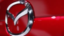 Dok drugi gube ogroman novac, veliki proizvođač automobila igra drukčiju igru