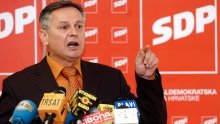 'Uvredljivo je ljude tretirati kao ljenčine i hohštaplere'