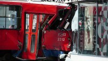 Tramvaj izletio iz tračnica i zabio se u zgradu u Beogradu: Više od 10 ozlijeđenih