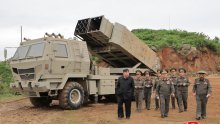 Kim nadzirao novo raketno testiranje: Sjeverna Koreja tvrdi da je ispalila projektil vođen umjetnom inteligencijom