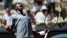 Pariz ima novog heroja! Čudesni lokalni klinac od 17 godina u drami od pet sati 'zapalio' Roland Garros