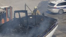 U splitskoj marini gorio brod na suhom vezu