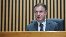 Obračun u Saboru: 'Cupkali ste oko Sanadera'. Jandroković oštro uzvratio: Sram vas bilo!