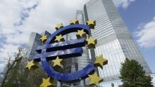 Euro 'umjereno' učvrstio međunarodnu poziciju u 2025.