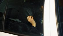 Djevojka (26) bježala od uhićenja, udarala i ugrizla službenike