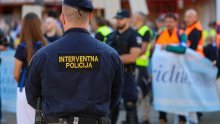 FOTO Molitelji i ove subote kleče u Zagrebu: Pojavili se protuprosvjednici, pogledajte poruke