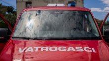 Buknuo požar u splitskom Varošu, vatrogasci ga obuzdali