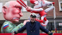 Moskovski sud osudio njemačkog satiričara: Osam i pol godina zbog karnevalskih kola