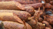 Hitno se povlači: U salami otkrivena opasna bakterija, ne konzumirajte proizvod
