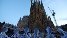 FOTO Sagrada Família dovršena nakon 144 godine: Papa Lav posvetio najvišu crkvu na svijetu