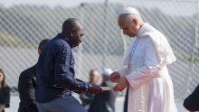 Papa upozorio švercere migranata: 'Završit ćete u paklu'