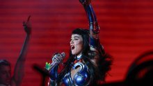 Katy Perry na SP-u prvi put izvodi pjesmu koju je snimila s petogodišnjakom