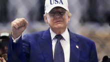 Trumpu ni UFC rođendan nije pomogao spasiti narušeni mačo imidž: Djeluje iscijeđen