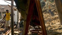 Snažan potres pogodio indonezijski otok: Zasad nema opasnosti od tsunamija