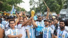 Mislite da su samo Argentinci 'ludi' za Messijem? Pogledajte nestvarne scene iz Bangladeša