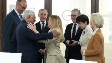 Mikrofoni otkrili što se događalo iza kulisa G7: Meloni prestala pušiti, Trump 'ukrao' Macronu sat