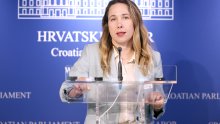 Selak Raspudić traži zabranu društvenih mreža mlađima od 16 godina