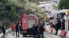 Grčka se bori s prvim velikim šumskim požarom ove godine, gasi ga  više od 100 vatrogasaca