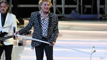 Rod Stewart jedva stajao na pozornici: Koncert prekinut, pjevač hitno trebao kisik