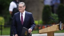 Više nije premijer, a sada ni parlamentarac: Starmer podnio još jednu ostavku