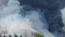 Veliki požar na odlagalištu otpada u Mostaru, stigla i vojska. Građane se poziva da ne izlaze