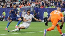 FIFA usred kaosa na utakmici Francuske napravila iznimku od pravila koje je nerviralo mnoge: Ovo se na SP-u još nije dogodilo